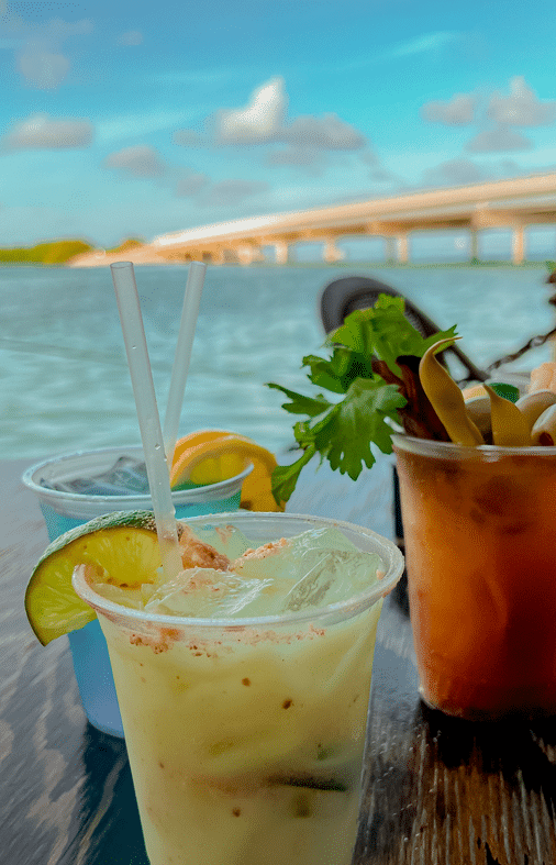 Drinks at Hungry Tarpon Restaurant in Islamorada