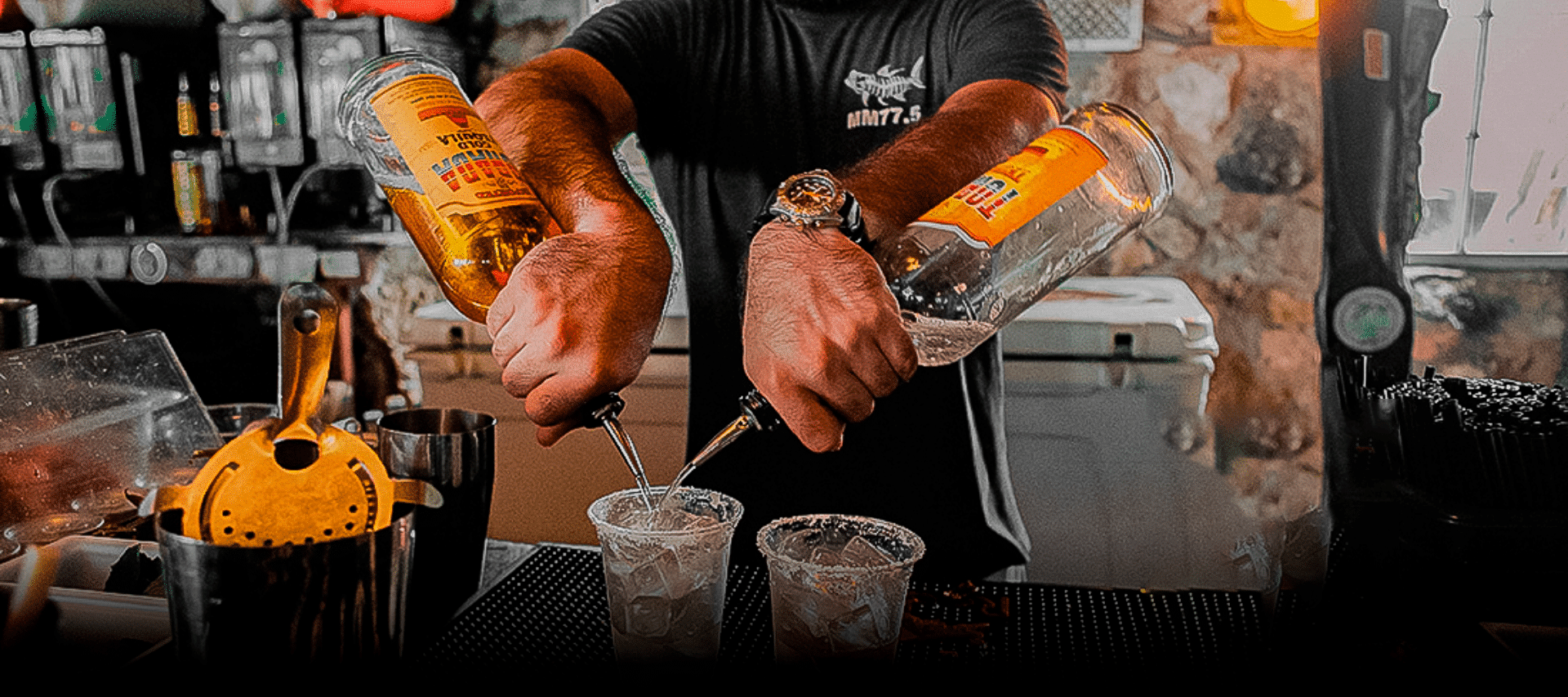 Barman makign a cocktail in Hungry Tarpon Restaurant